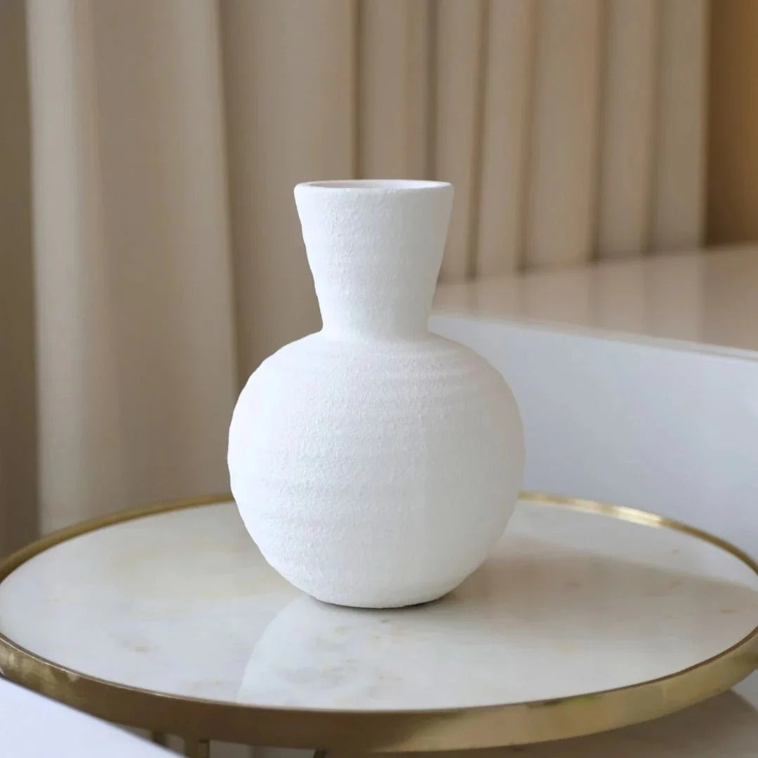 Terrakottavase in Form eines Dünenkürbisses – Organische, skulpturale Tondekoration